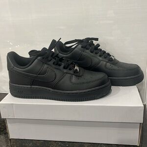 Black Air Force 1’s ( Womens)